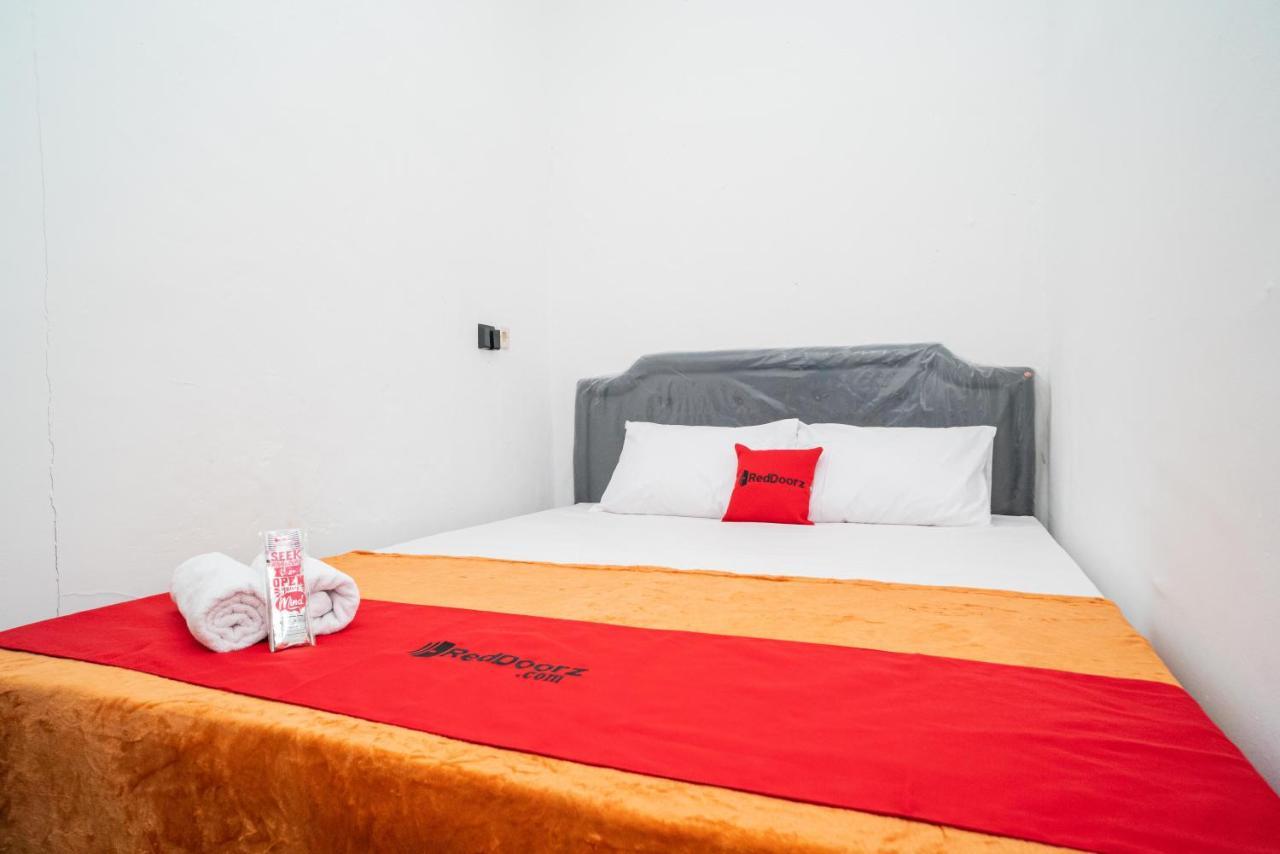 Reddoorz @ Aralia Harapan Indah 호텔 Pulokendal 외부 사진