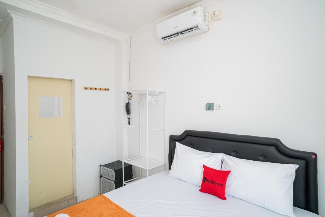 Reddoorz @ Aralia Harapan Indah 호텔 Pulokendal 외부 사진