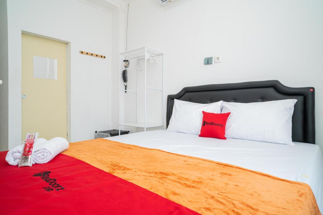 Reddoorz @ Aralia Harapan Indah 호텔 Pulokendal 외부 사진