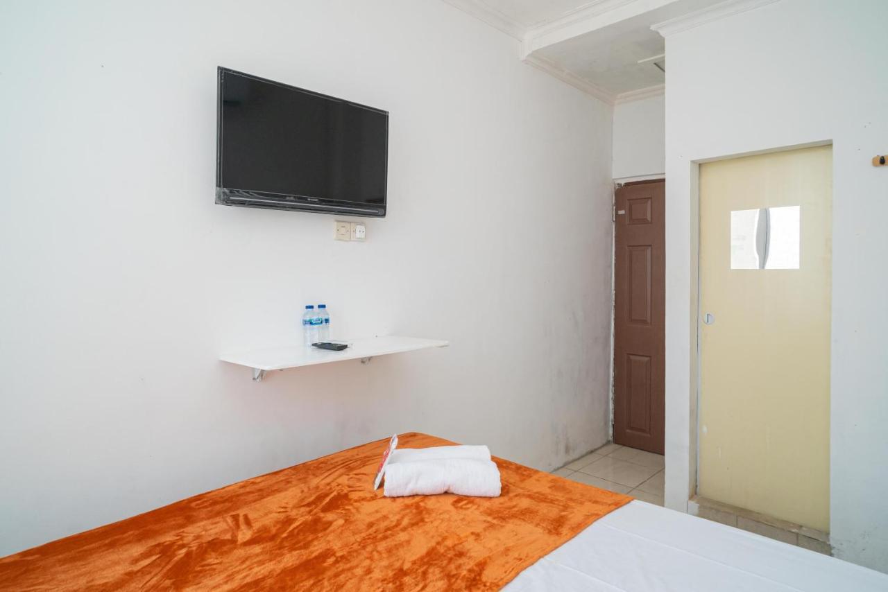 Reddoorz @ Aralia Harapan Indah 호텔 Pulokendal 외부 사진