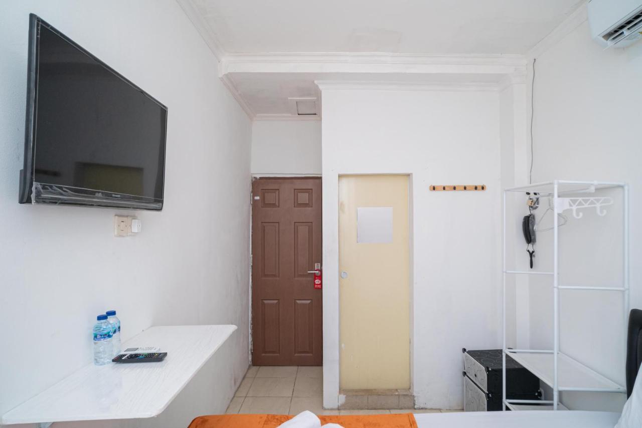 Reddoorz @ Aralia Harapan Indah 호텔 Pulokendal 외부 사진