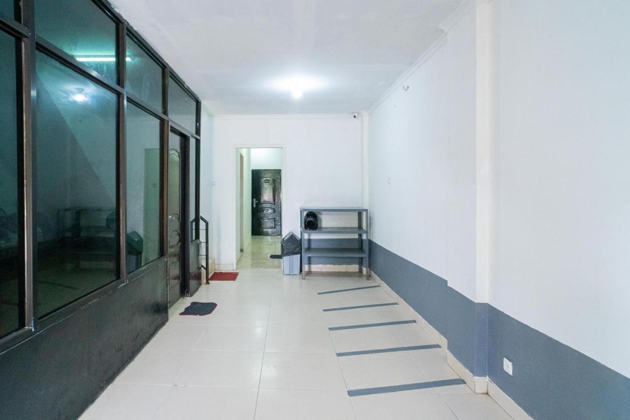 Reddoorz @ Aralia Harapan Indah 호텔 Pulokendal 외부 사진